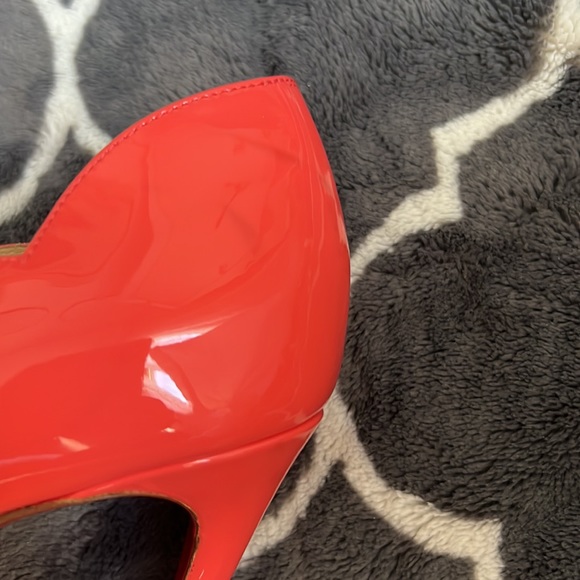 Christian Louboutin heels - Picture 4 of 7